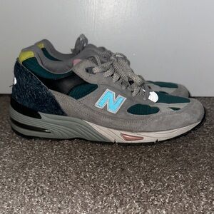 New Balance Gray and Blue Athletic Shoes